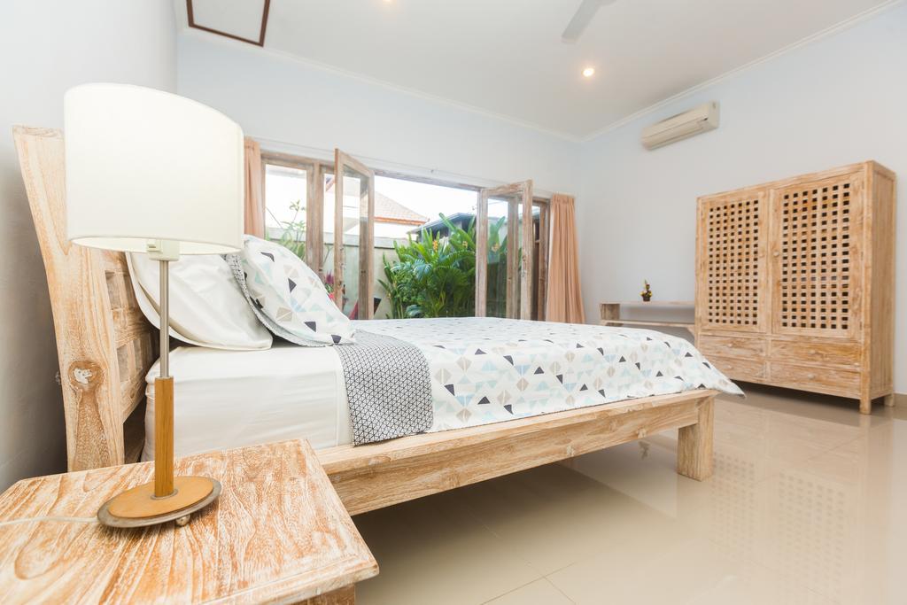 Castro Villa Seminyak  Exterior photo