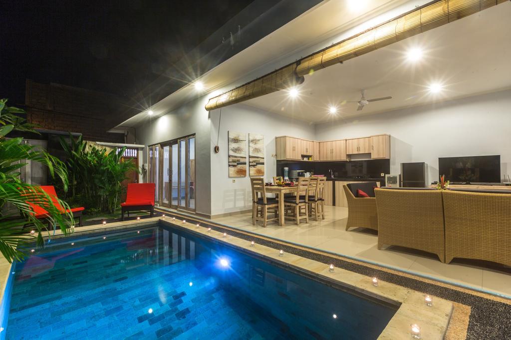 Castro Villa Seminyak  Exterior photo