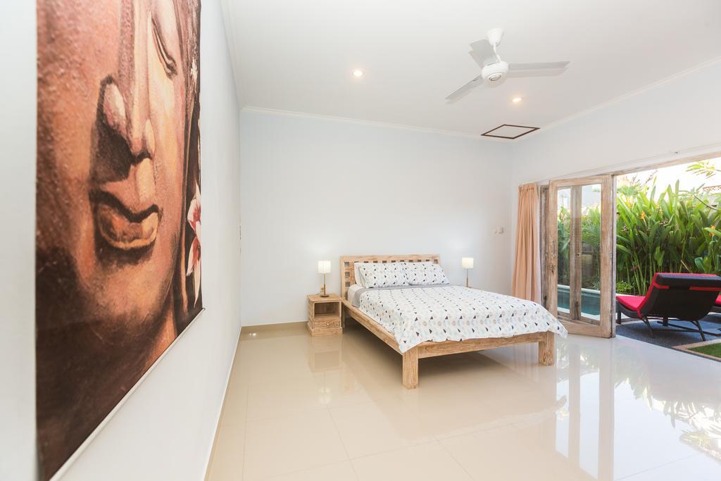 Castro Villa Seminyak  Exterior photo