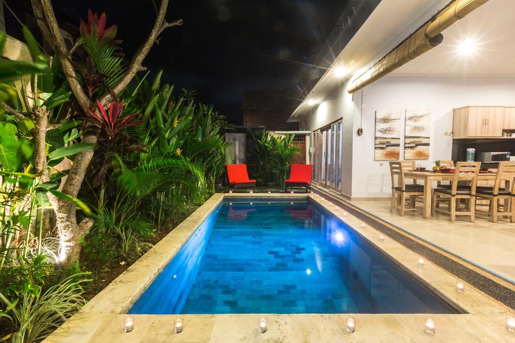 Castro Villa Seminyak  Exterior photo